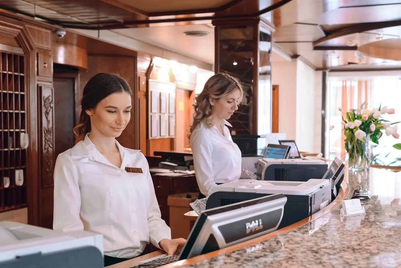 Premier Hotel Rus Kyiv 3*,